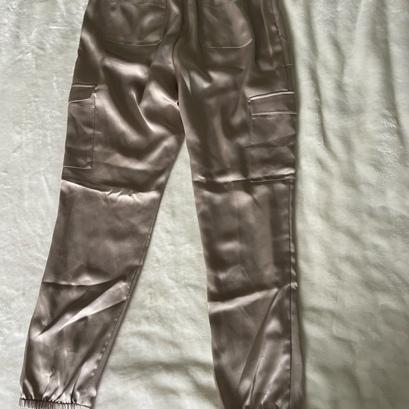Theory Satin Silk Cargo Pants in Mushroom NWOT - Picture 9 of 13